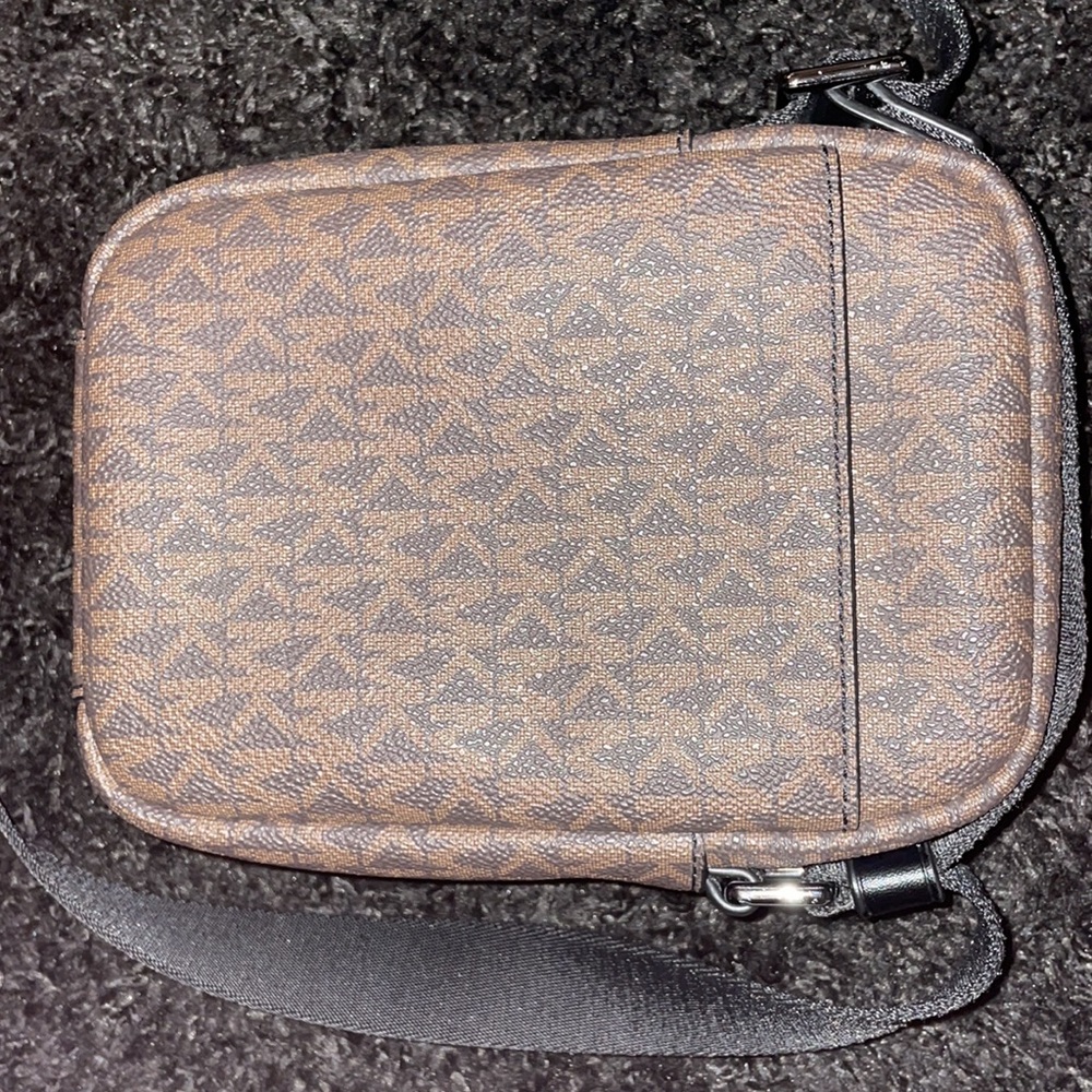 Michael kors messanger bag - Picture 4 of 4